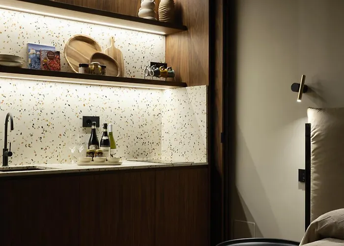 Nocleg ze śniadaniem San Tommaso & *